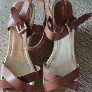 LIZ CLAIBORNE LADIES WEDGE HEELS SANDALS.
